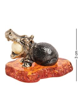Народные промыслы AM-1601 Фигурка «Гиппопотам с шариком» (латунь, янтарь)