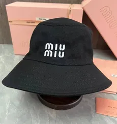 Панама MIU MIU чёрная