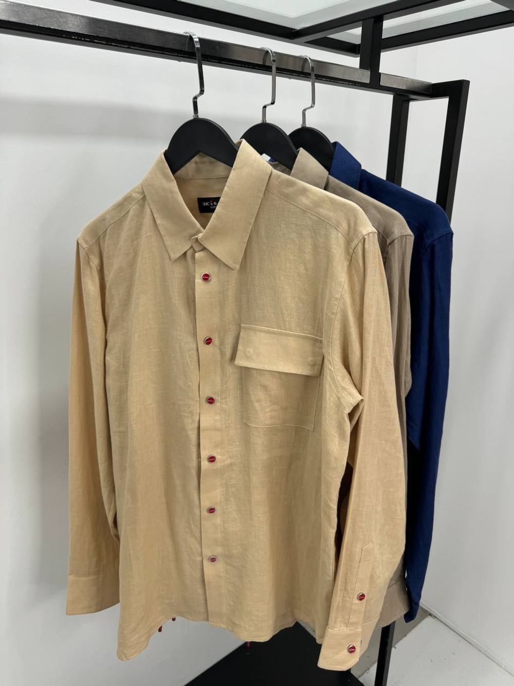 Льняной костюм Kiton
