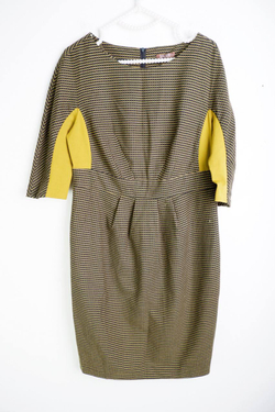 Платье Spicery плотное, визуально на 48 размер