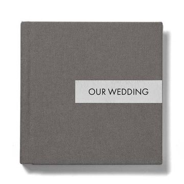25x25 фотокнига с льняной обложкой "Grafit" с металлической плашкой