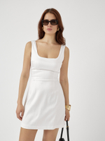 Платье мини из атласа с вырезом каре