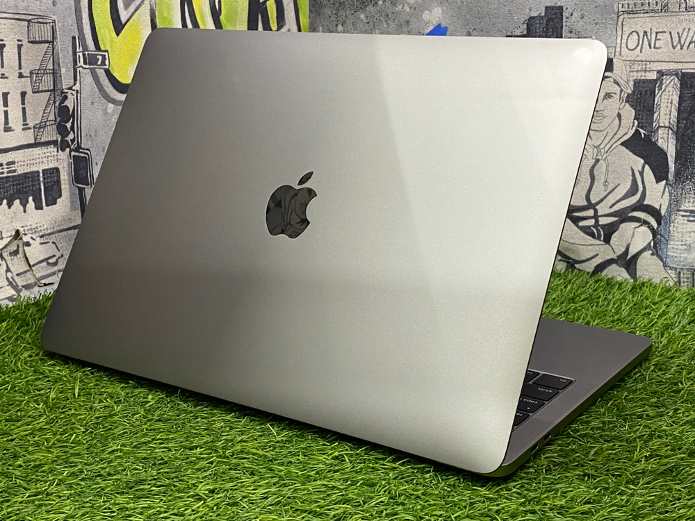 Macbook pro 13 2019 128/8/667