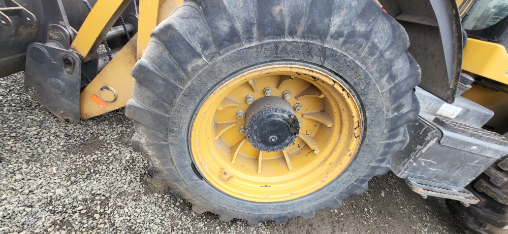 SHANMON 388 Экскаватор-погрузчик 388 (Дизельный, 4,8 л, 102 л.с., АТ)