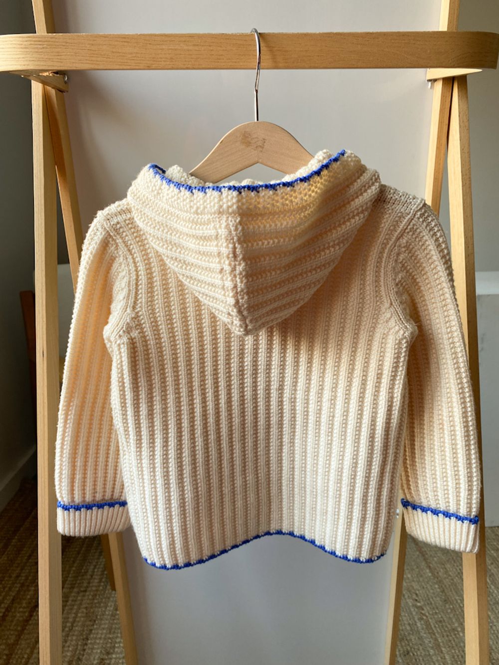 Новый шерстяной кардиган Gucci, 86