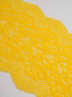Кружево шантильи эластичное манго ширина 21 см