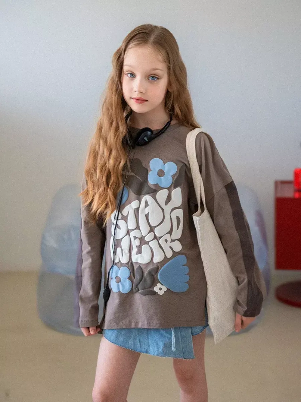 Лонгслив для девочки оверсайз с принтом