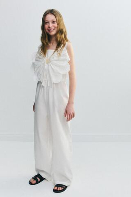 ZARA КОМБИНЕЗОН С ВЫШИВКОЙ «БАБОЧКА», ЖЕЛТОВАТО-БЕЛЫЙ