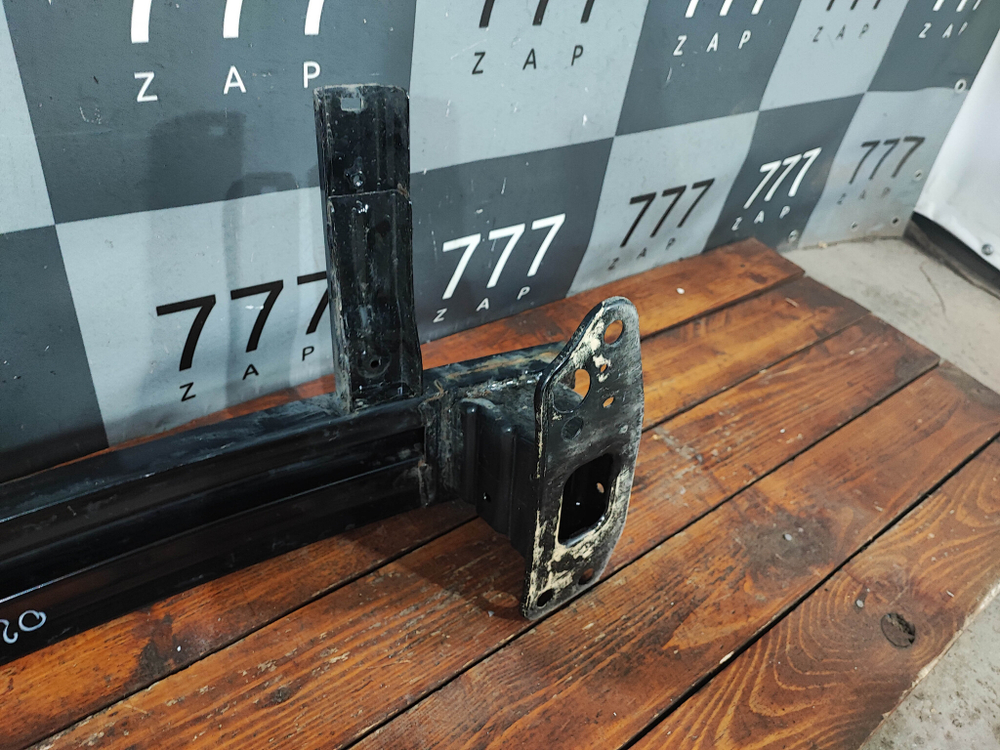 Усилитель переднего бампера Kia Rio 4 (FB) 17-нв Б/У Оригинал 64900H0000