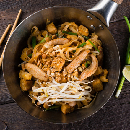 Пад тай с цыпленком