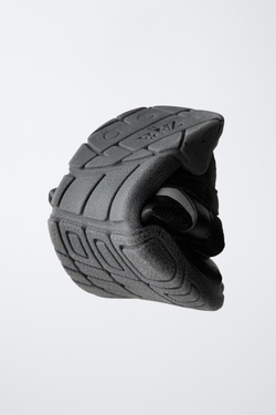 ZARA СПОРТИВНЫЕ КРОССОВКИ BAREFOOT, ЧЕРНЫЙ