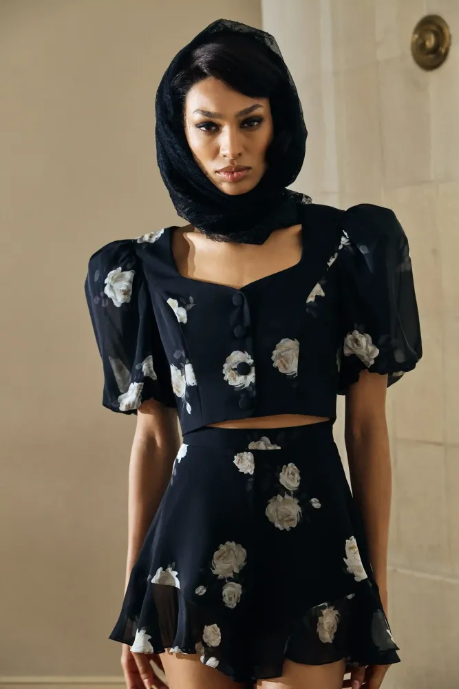 Chanelle, топ из черного шифона с цветочным принтом