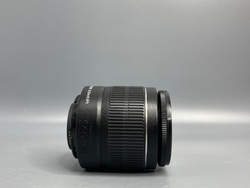 Canon EOS 1100D Kit 18-55mm 17.500 кадров микроцарапина