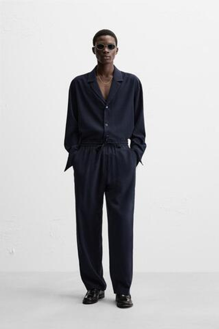ZARA РУБАШКА СТРУЯЩЕГОСЯ ПОКРОЯ, ЦВЕТ НОЧНОГО НЕБА