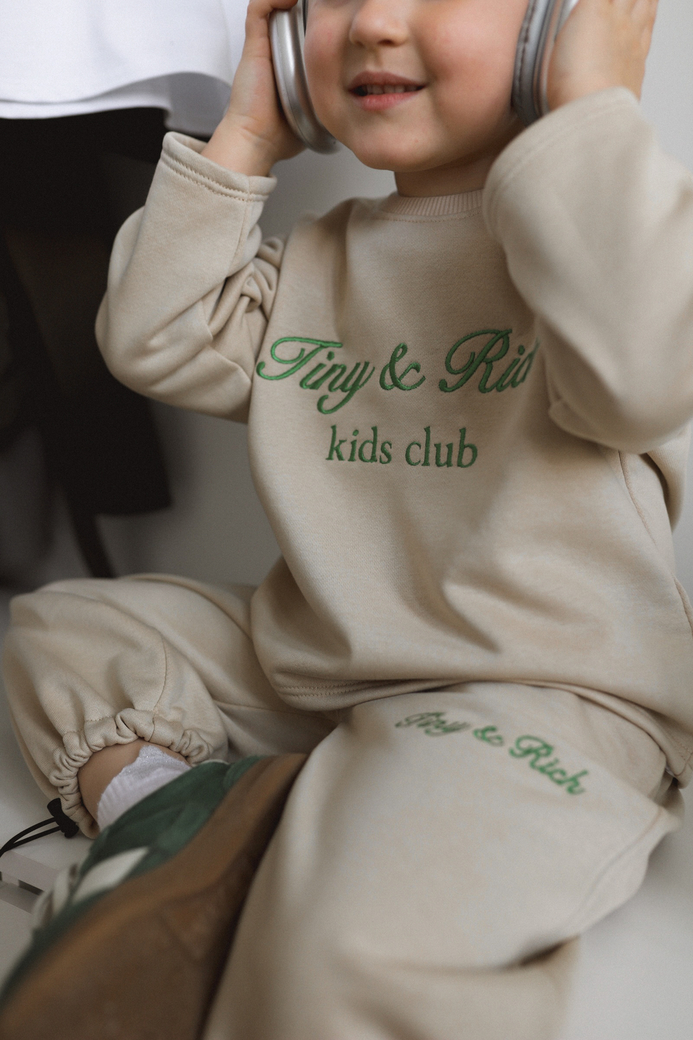 Лонгслив бежевый Kids Club