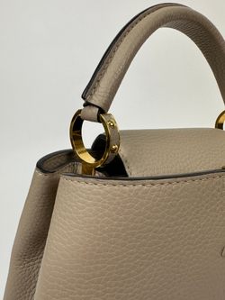 Сумка Louis Vuitton Capucines BB