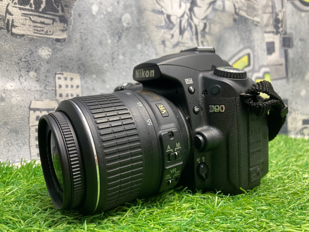 Nikon D90 kit 18-55mm 3.5-5.6G VR 14.500 кадров