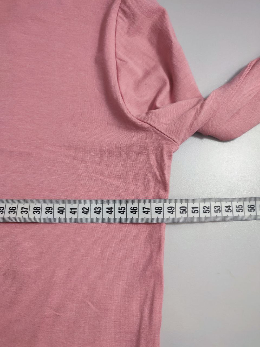 Водолазка нежного цвета 52-54 размер