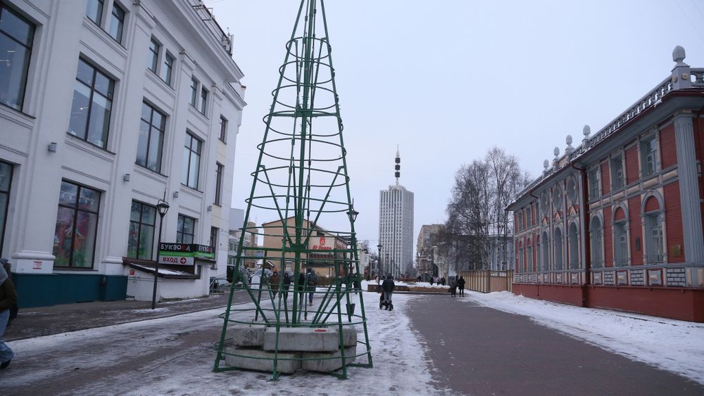 Уличная елка каркасная «Евро-2 Сосна» (Леска бело-зеленая) от 4 до 30 м