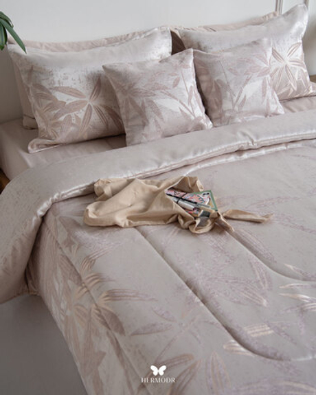 Комплект постельного белья двуспальный Konar Pink Hermodr 8 предметов 130220325 Иран