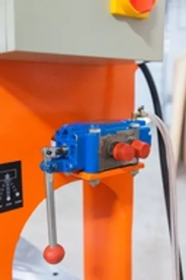 Домкрат Holmatro HJ 10 G 15 SN с блокировочной гайкой и гравитационным возвратом