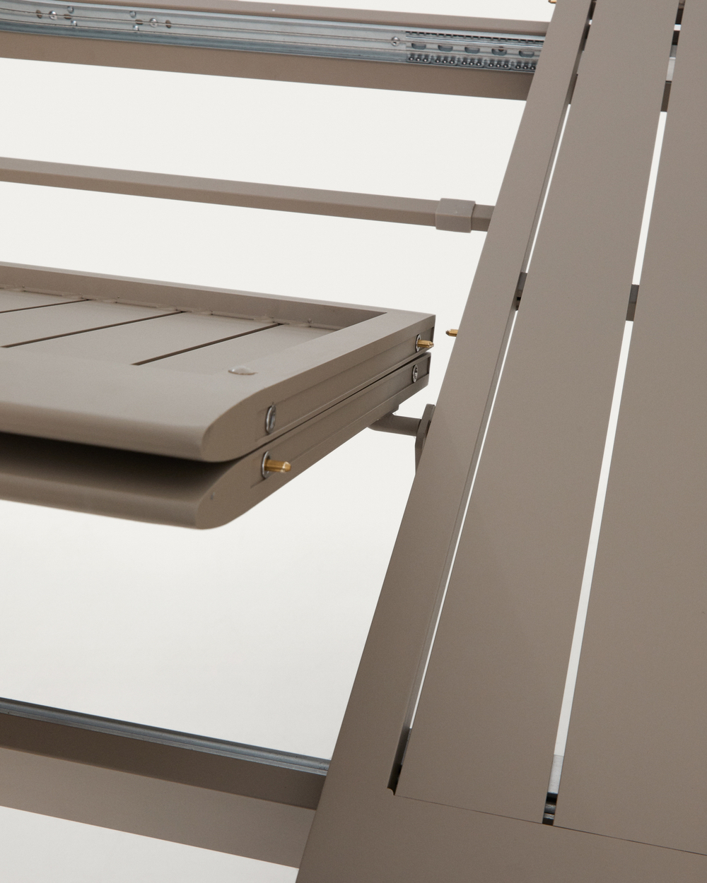 Раздвижной уличный стол Brela из алюминия цвета taupe 205(287) x 100 см