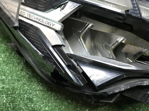 Битая Фара правая Geely Coolray (2023-н.в.) LED
