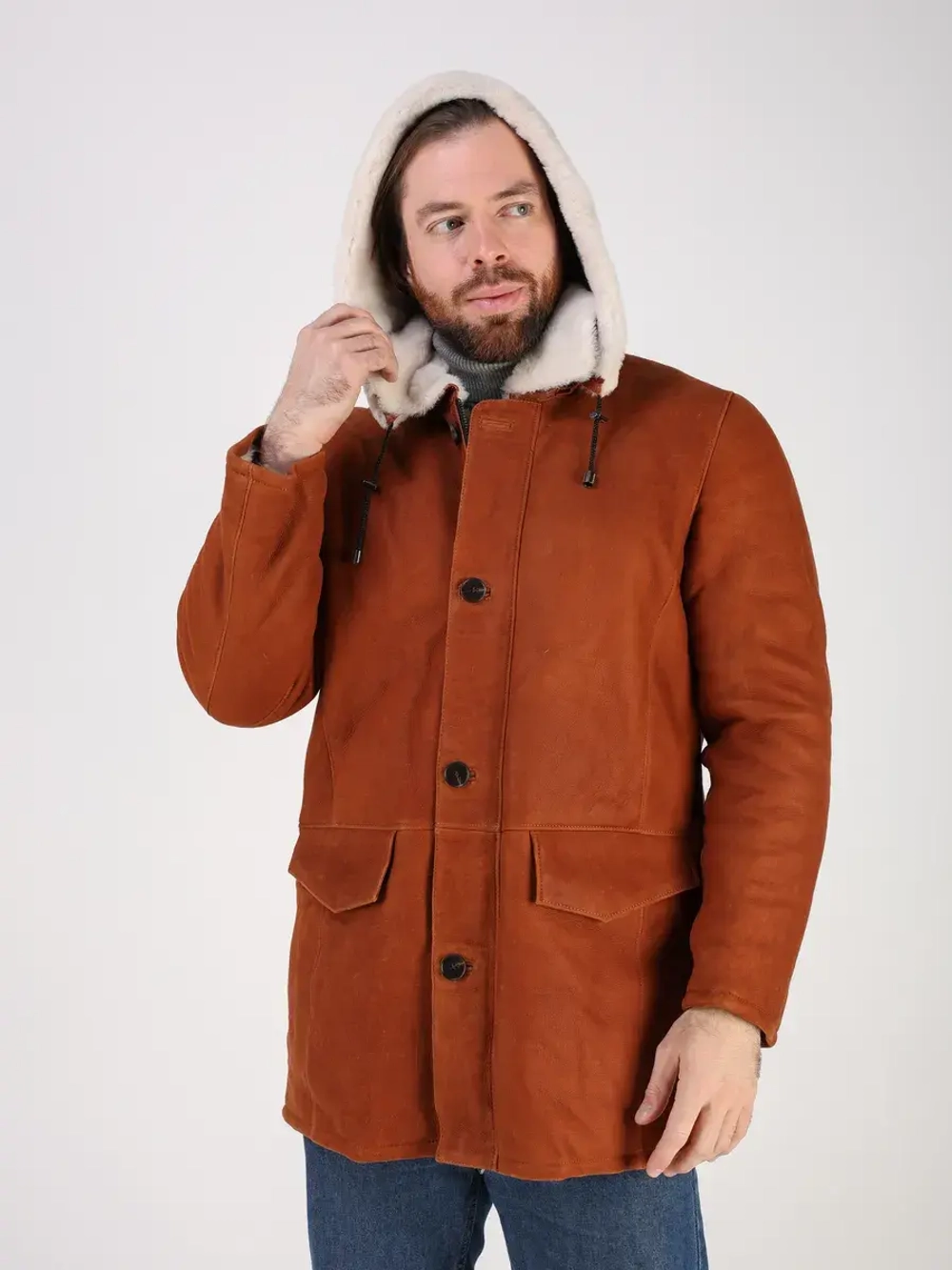 Дубленка зимняя натуральная с капюшоном