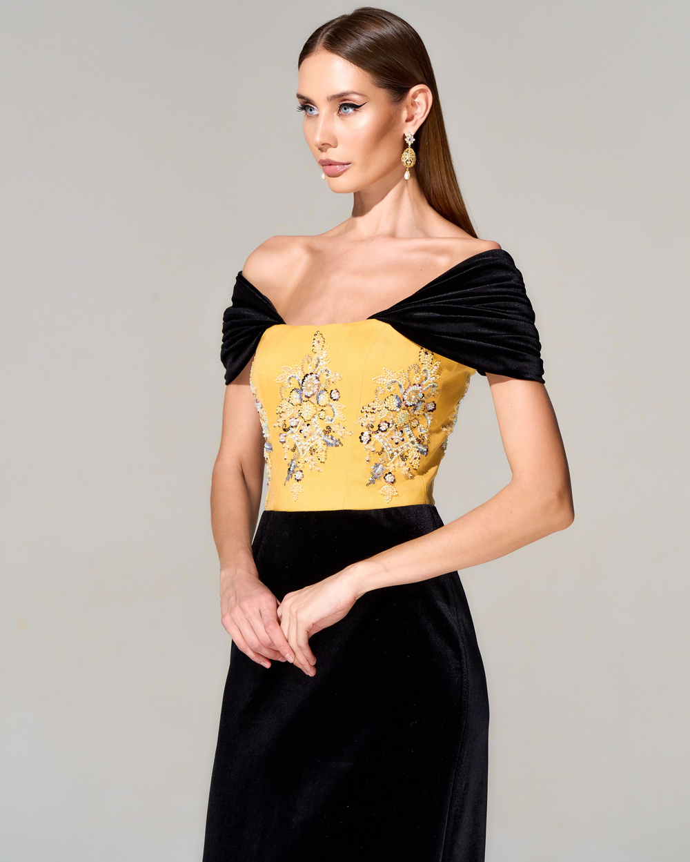 Корсетное платье из премиального бархата