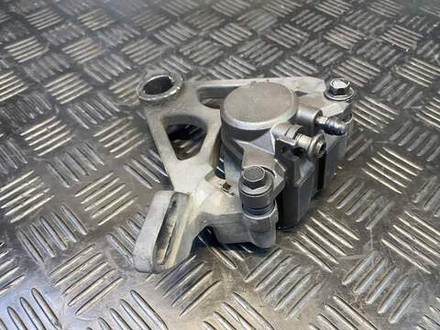 Суппорт задний Yamaha TDM900 RN08 2002 (с кронштейном)