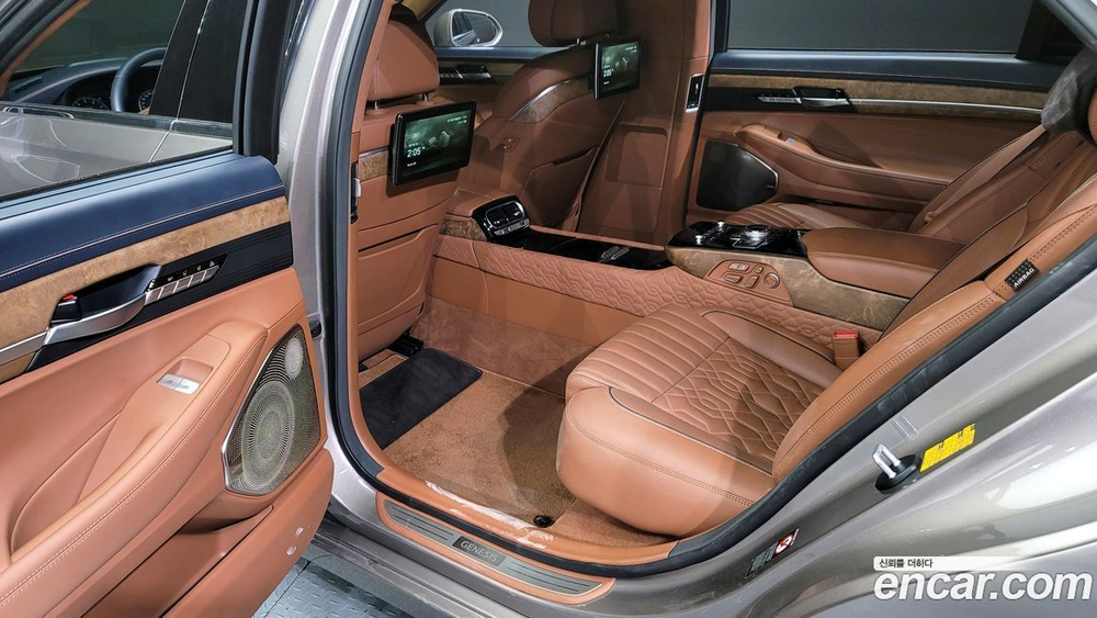 Genesis G90 5.0 AWD (04.2020)