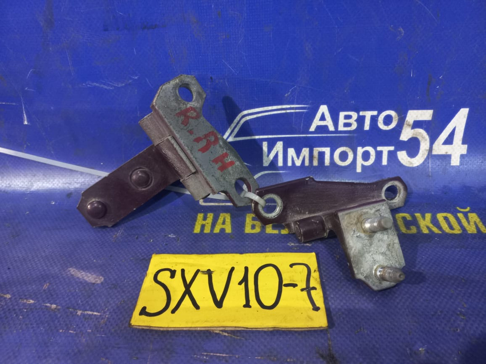 Петля двери задней правой TOYOTA SCEPTER 1996