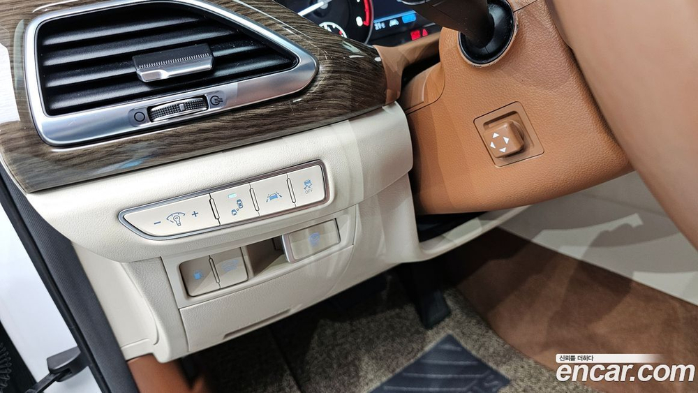 Genesis G90 3.8 AWD (08.2019)