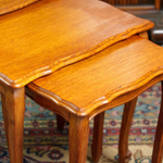 Комплект из трех столиков в стиле Чиппендейл