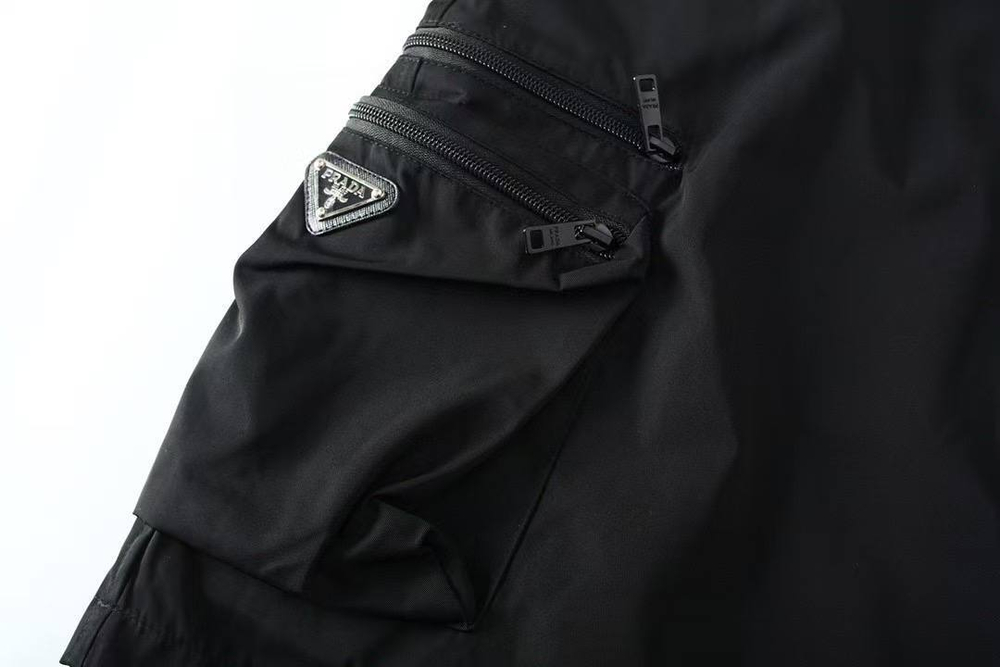 Шорты Prada