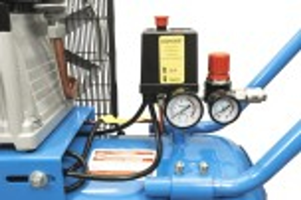 Компрессор поршневой STANKO ACH39012 230 В, реcивер 100 л, 390л/мин