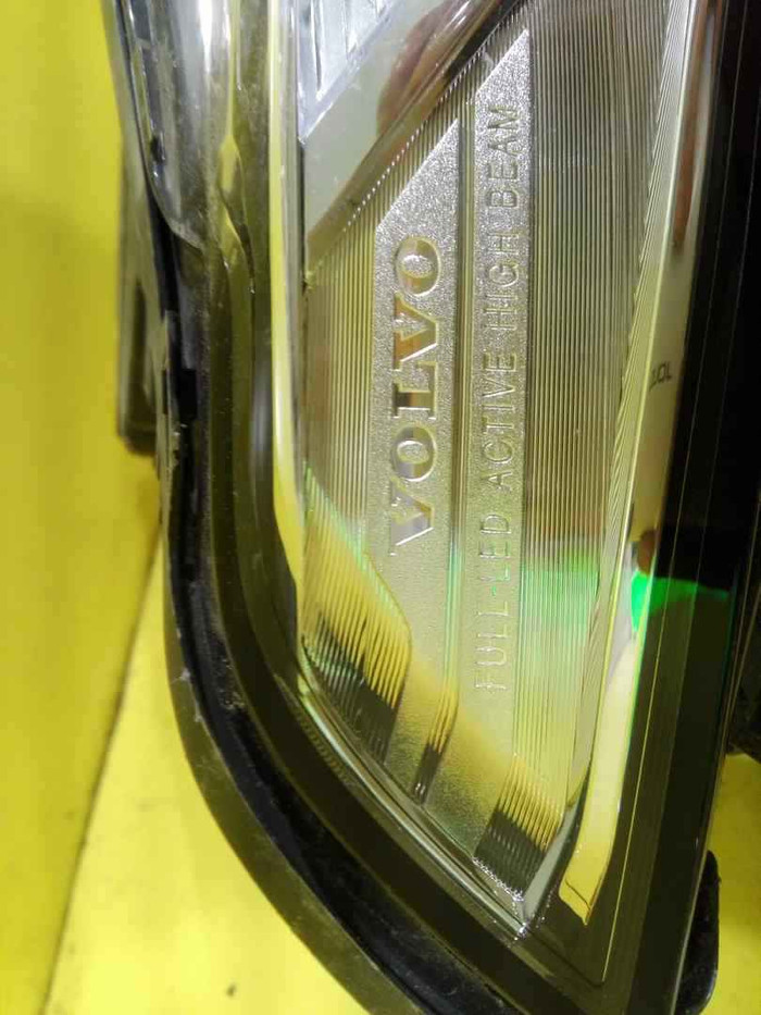 Фара правая Volvo XC90 2 (2014-2019) Full LED