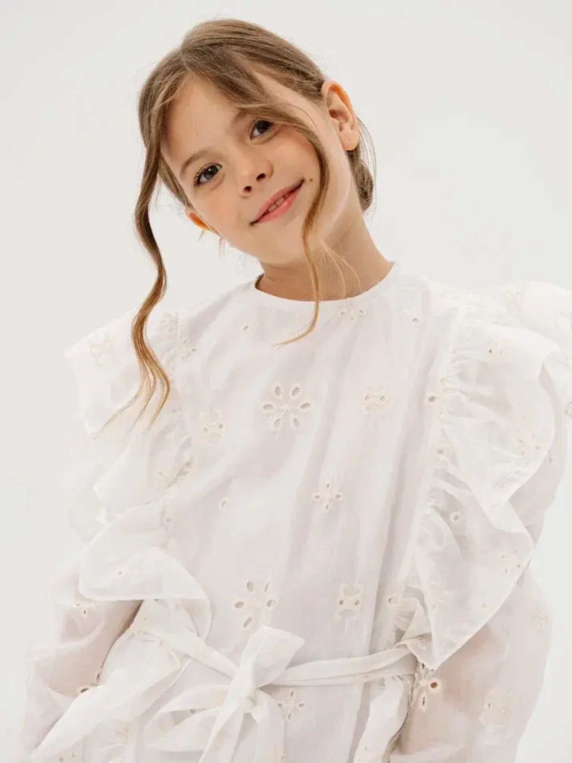 Платье с воланами