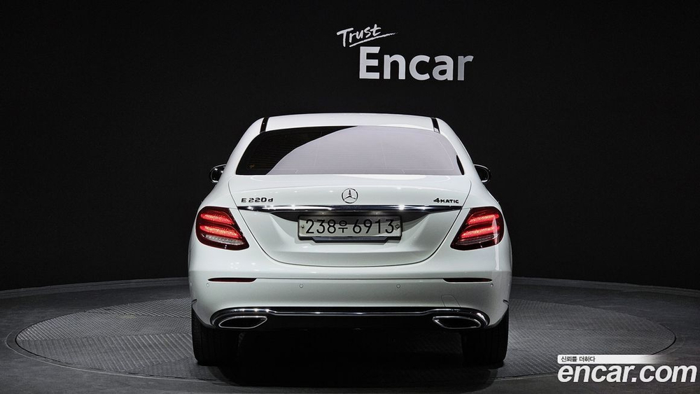 Mercedes-Benz E-Class W213 E220d 4MATIC Exclusive (10.2019)