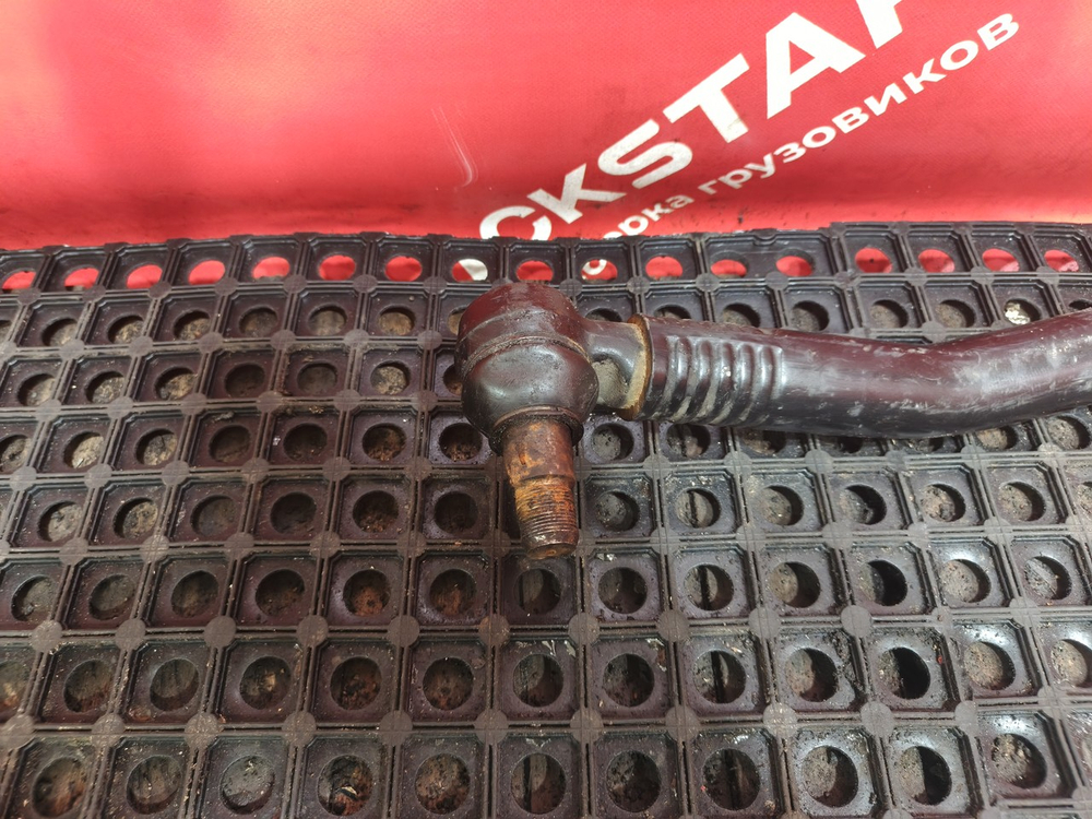 Тяга рулевая продольная