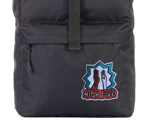 Нашивка термоаппликация на одежду и на рюкзак. Hight Five. Дай пять
