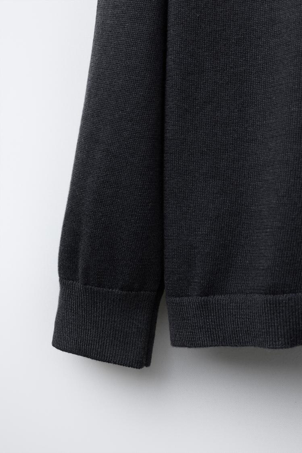 ZARA ТОНКИЙ ТРИКОТАЖНЫЙ ДЖЕМПЕР С ВОРОТНИКОМ СТОЙКОЙ, СТАЛЬНОЙ