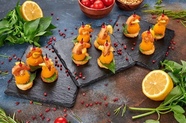 Канапе креветка с тыквой, 20 шт.