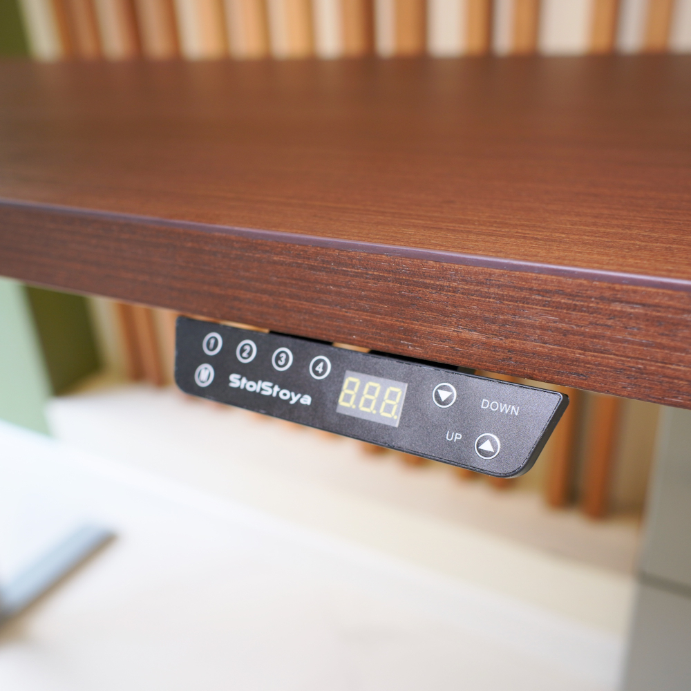 Регулируемый компьютерный стол Motor UP с регулировкой по высоте — столешница МДФ венге
