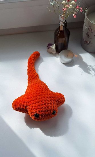 Вязаная игрушка ручной работы "Скат"