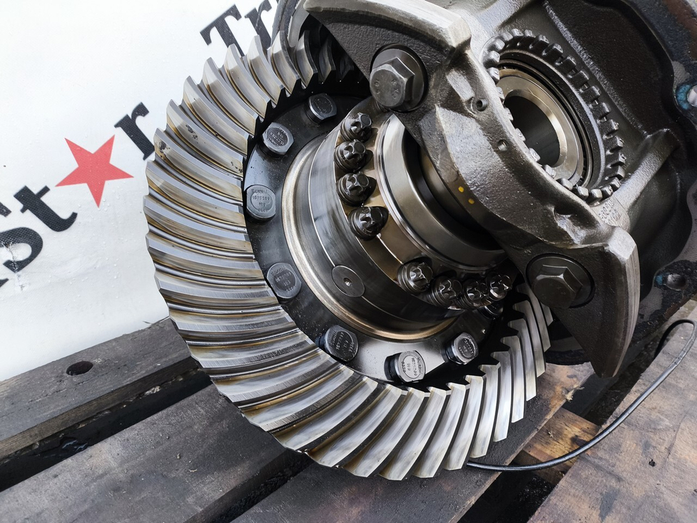 Редуктор заднего моста: R780 2.59 2016г.