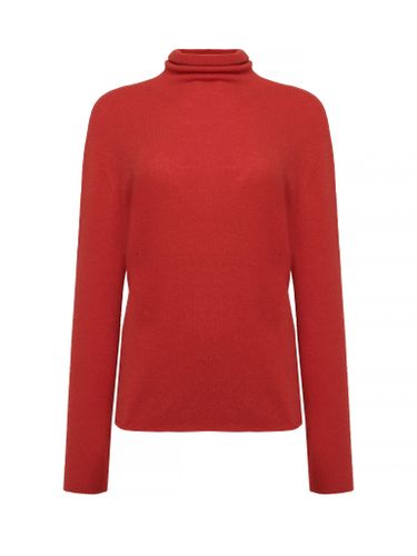 Красная водолазка из шерсти FN