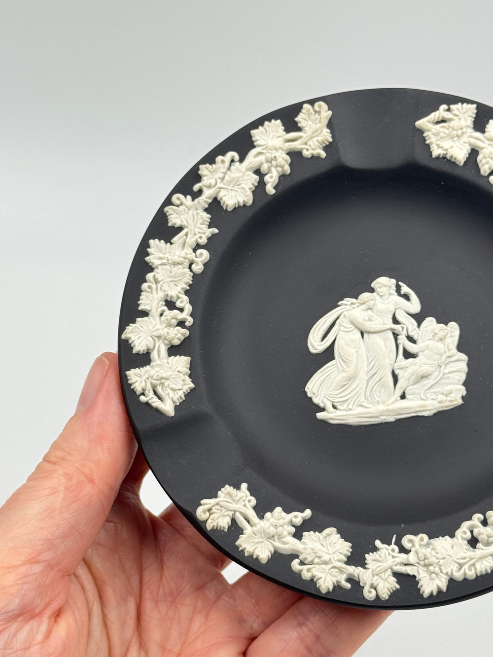 Пепельница чёрная Wedgwood