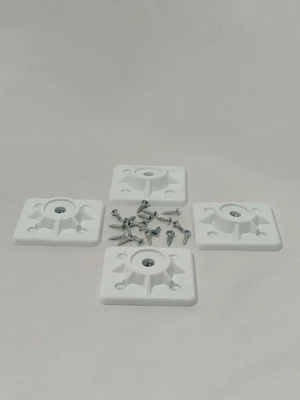 Крепление для ножек стола и стула, пластиковое M8