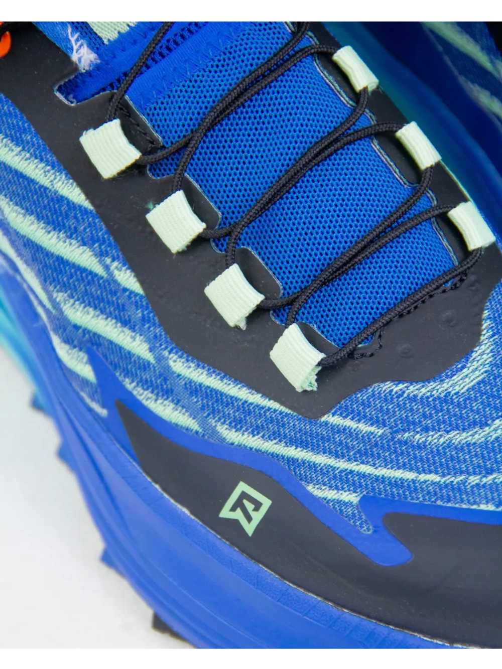 Кроссовки с двойной амортизацией для тренировок